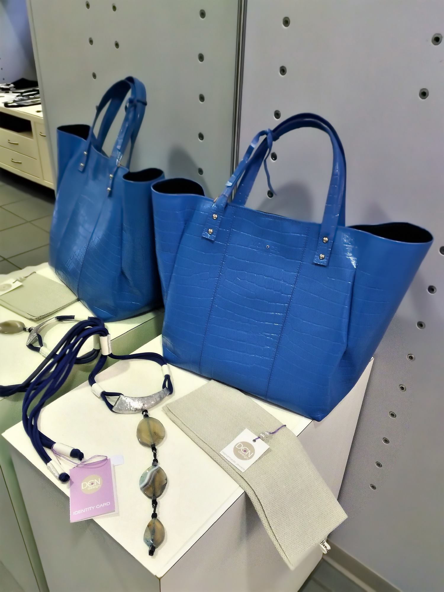 Den Design Jewels