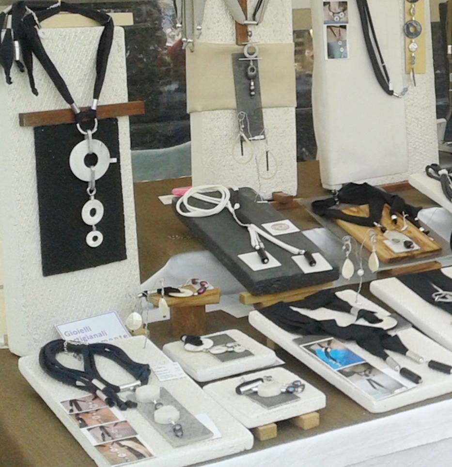 Den Design Jewels